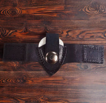 Load image into Gallery viewer, Guitar pick Holder 1 1/8" Black Leather