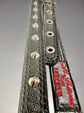 Load image into Gallery viewer, Conical 1 1/8&quot; Guitar Strap