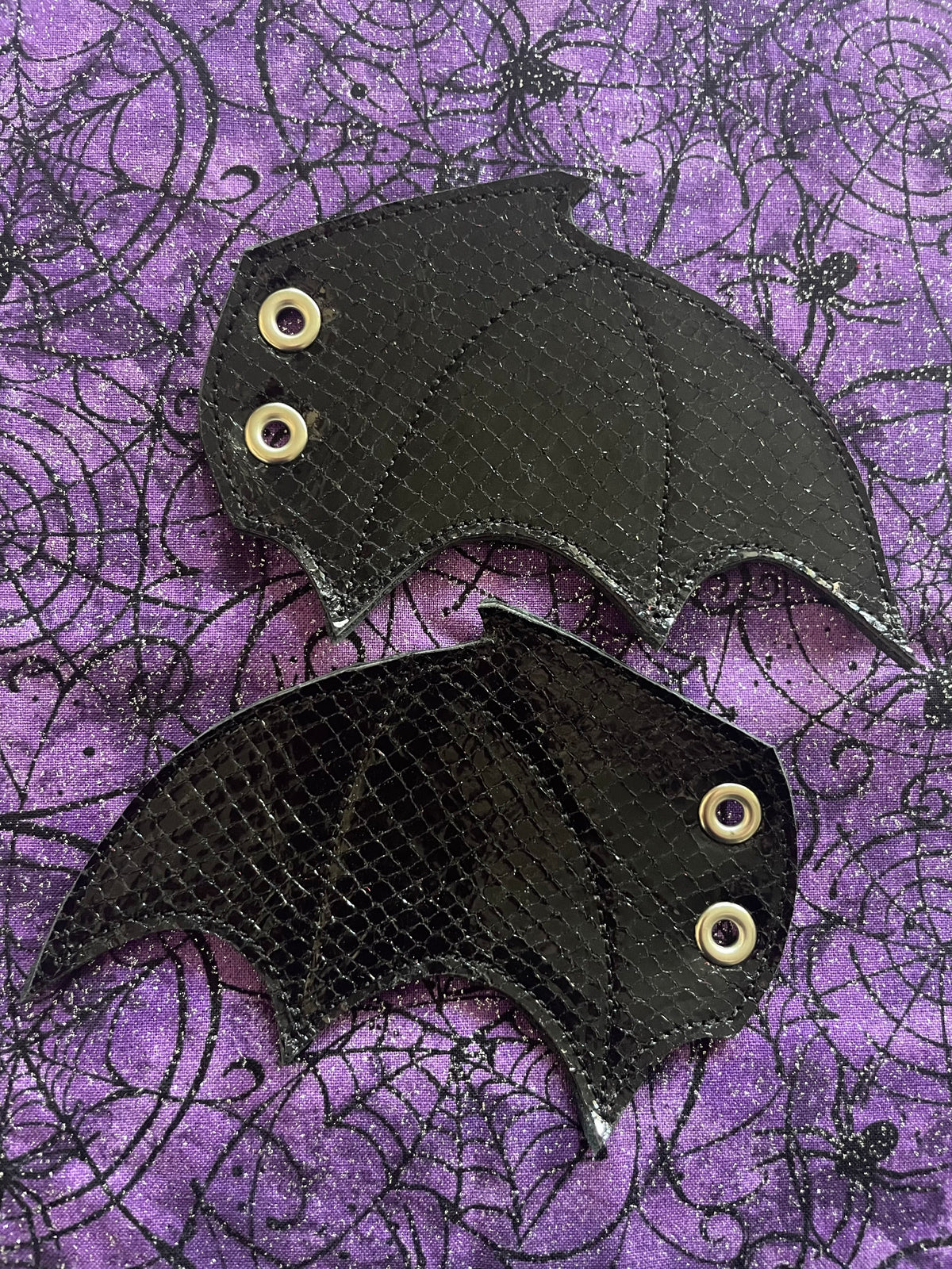 Large Shoe Wings